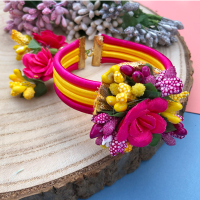 Gorgeous pink flower design chuda bracelet Rakhi for bhabhi, sisters