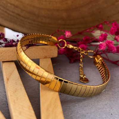 Elegant Gold Plated Stainless Steel Bracelet Rakhi for Men & Women